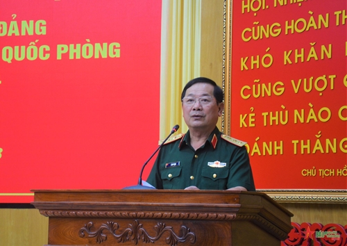 Thượng tướng Lê Huy Vịnh làm việc về công tác kỹ thuật với Quân khu 4.